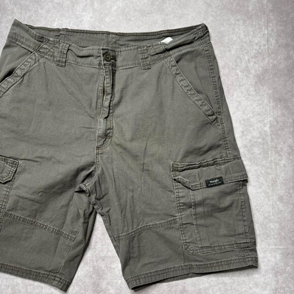 Grey Wrangler Cargo Shorts - Picture 2 of 3